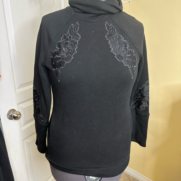 Lululemon Embroidered To You Tunic black size 4 - Picture 4 of 13